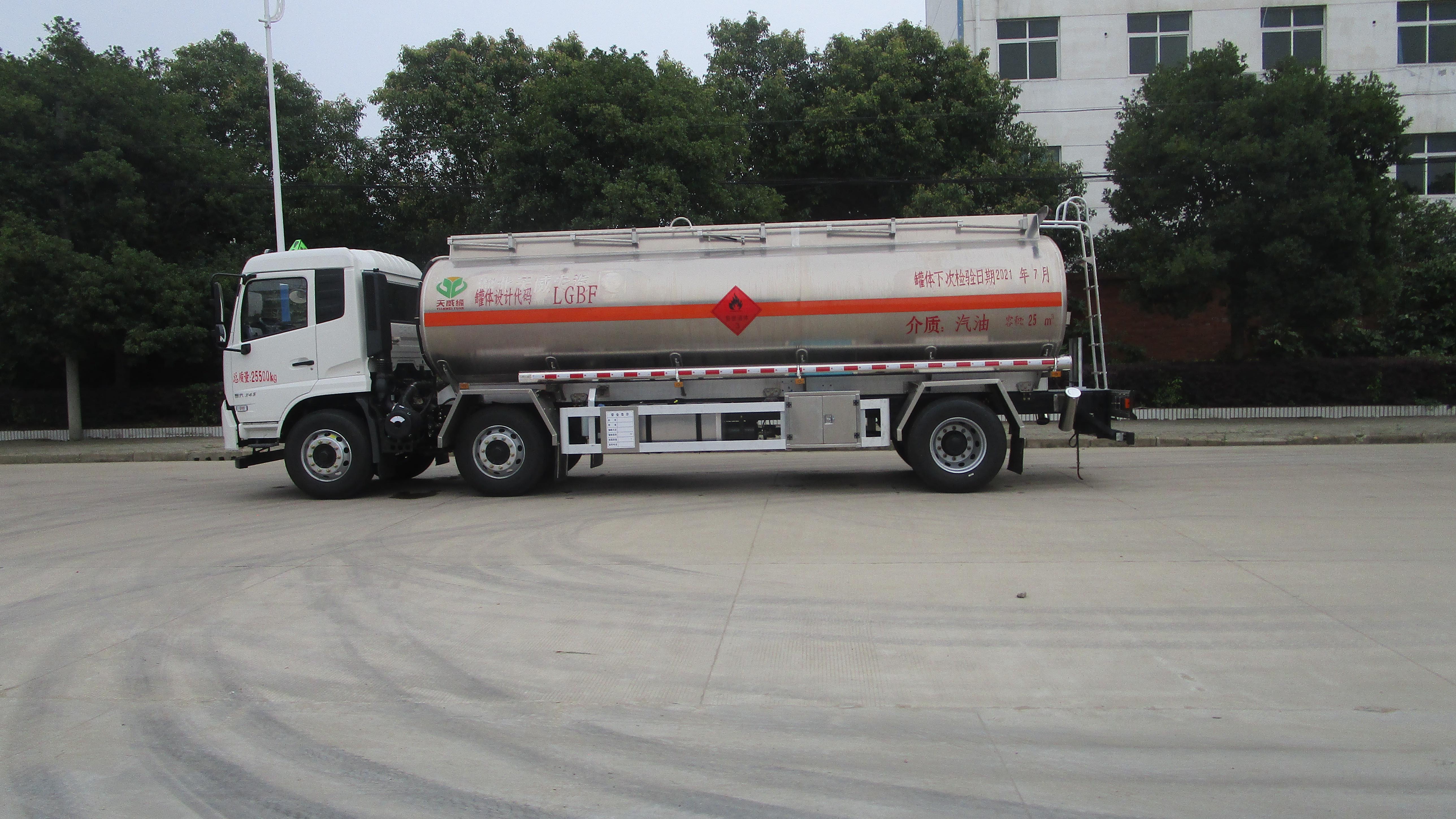 天威緣牌TWY5260GYYD6L型鋁合金運(yùn)油車