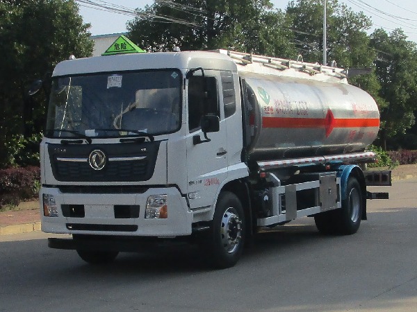 天威緣牌TWY5180GYYD6L型鋁合金運油車