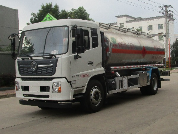 天威緣牌TWY5181GYYD6L型鋁合金運油車