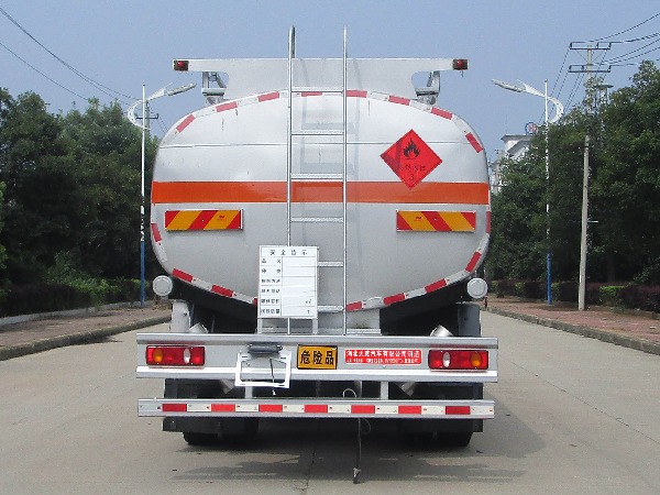 天威緣牌TWY5180GYYD6型運油車