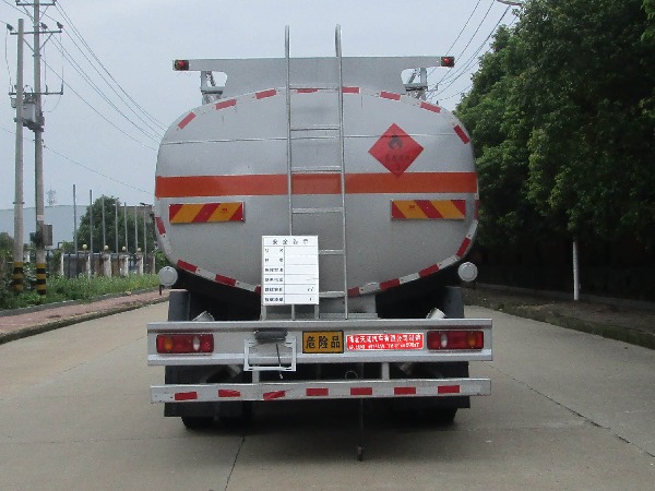 天威緣牌TWY5181GYYD6型運油車